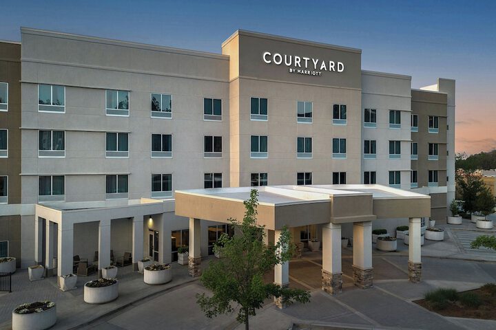 Courtyard by Marriott Atlanta Kennesaw