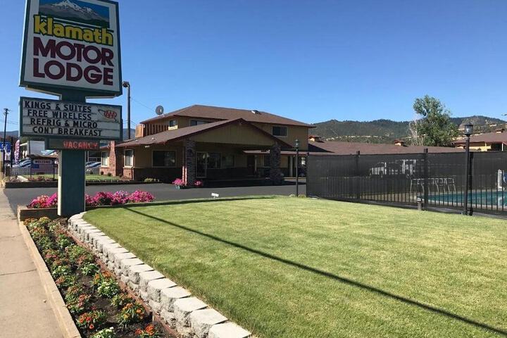 Klamath Motor Lodge