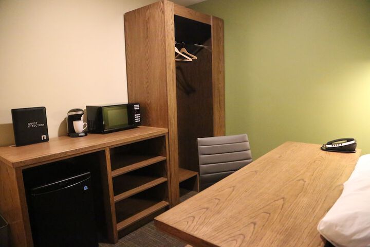 Room 25 of 62