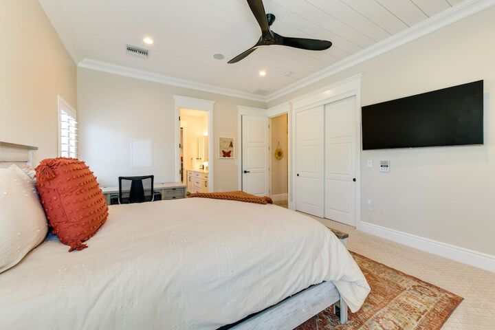 Spacious Queen Creek Home w / Hot Tub & Pool!