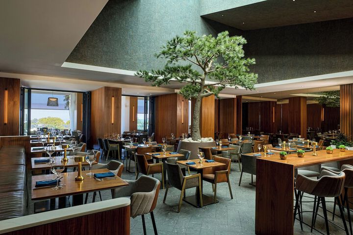 VEA Newport Beach a Marriott Resort & Spa