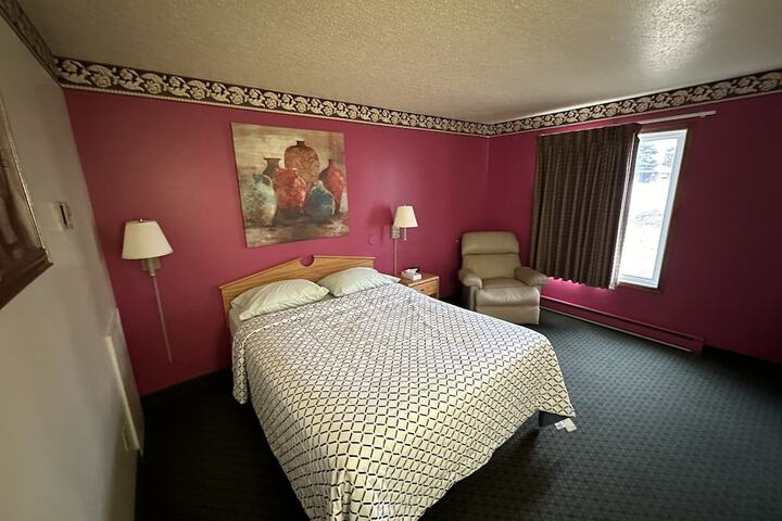 Room 28 of 39