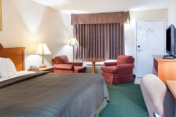 Room 15 of 24