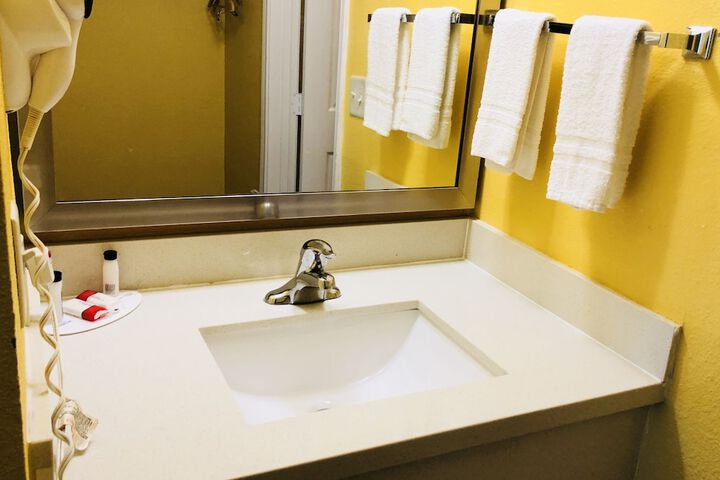 Room 11 of 52