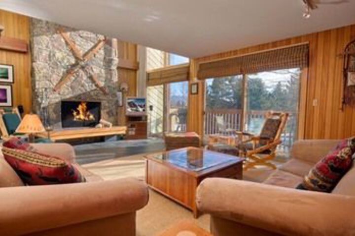 Wind River Teton Village by JHRL