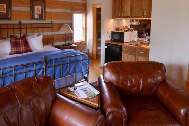 Dancing Bear Lodge