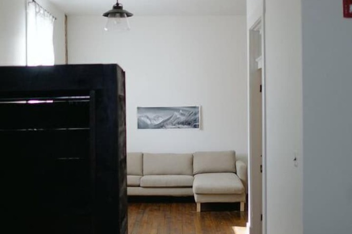 Room 32 of 92