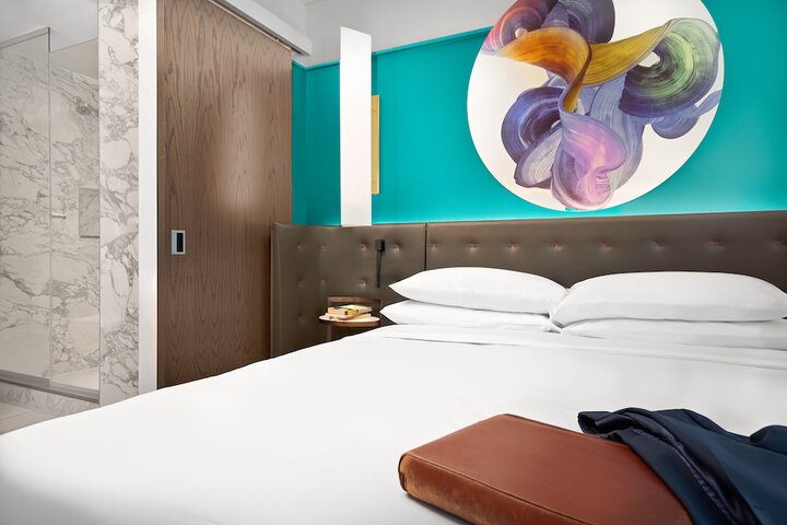Room 17 of 50