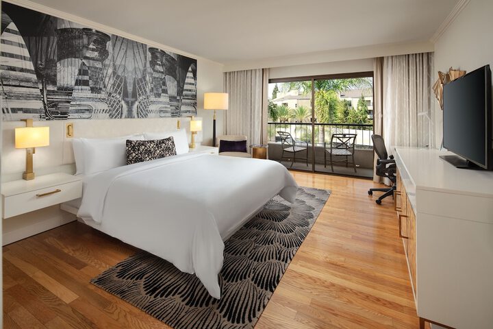 Avenue of the Arts Costa Mesa a Tribute Portfolio Hotel