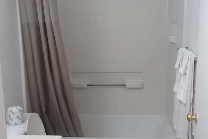 Room 13 of 21