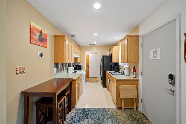Pet-friendly Marble Falls Home w / Hot Tub!