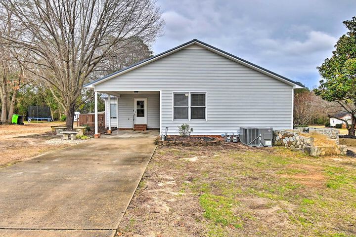 Pet-friendly Lillington Abode 1 Mi to River