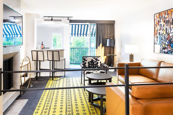 Room 52 of 88