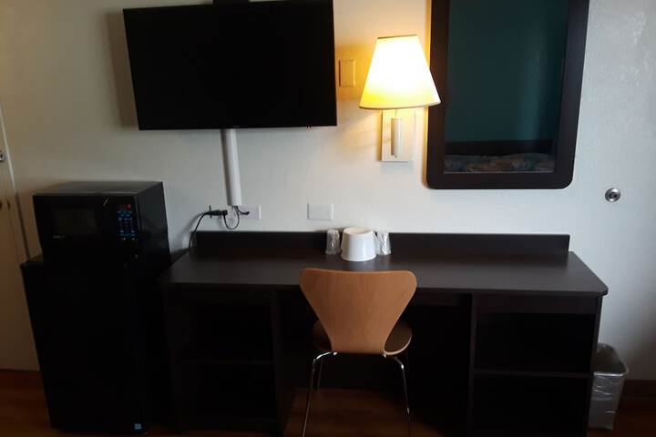 Room 32 of 43