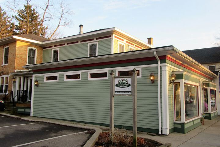 Hidden Garden Cottages & Suites