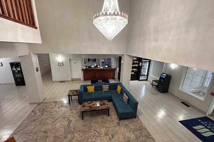 Hotel Interior 27 of 109