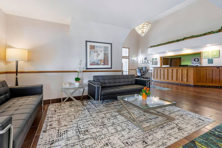 Quality Inn & Suites Stoughton - Madison South