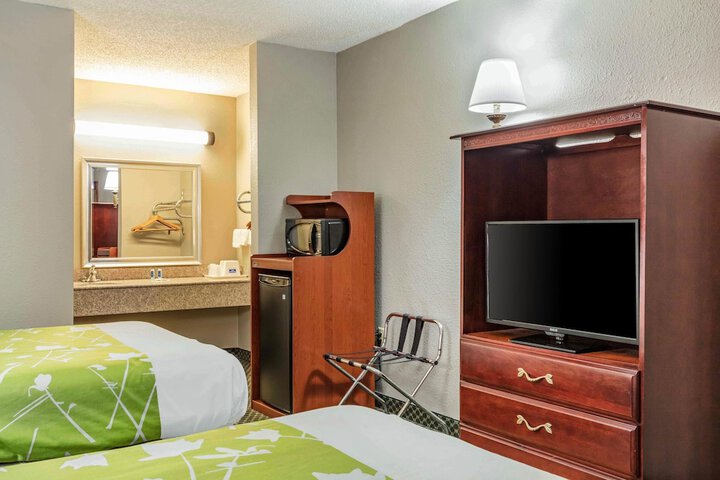 Room 19 of 31