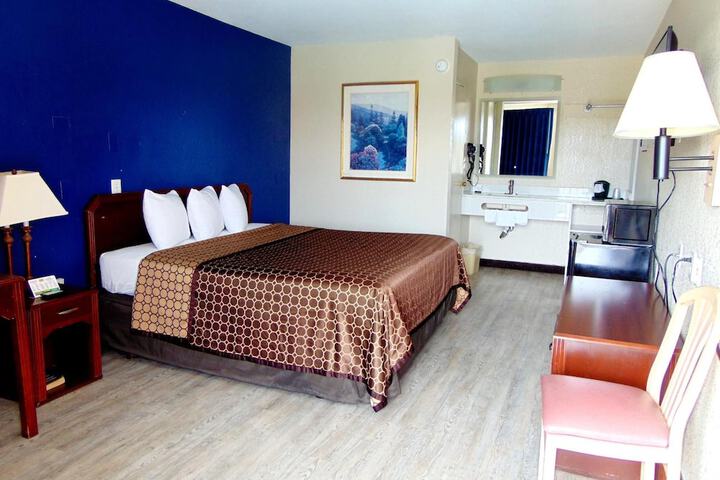 Room 21 of 46