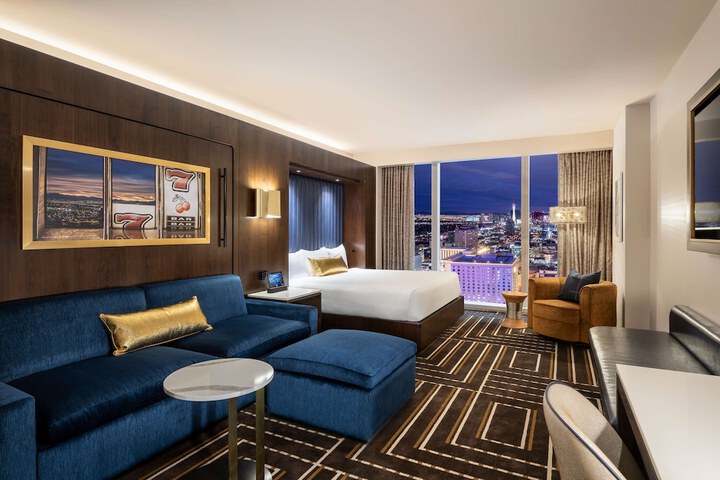 Room 11 of 40