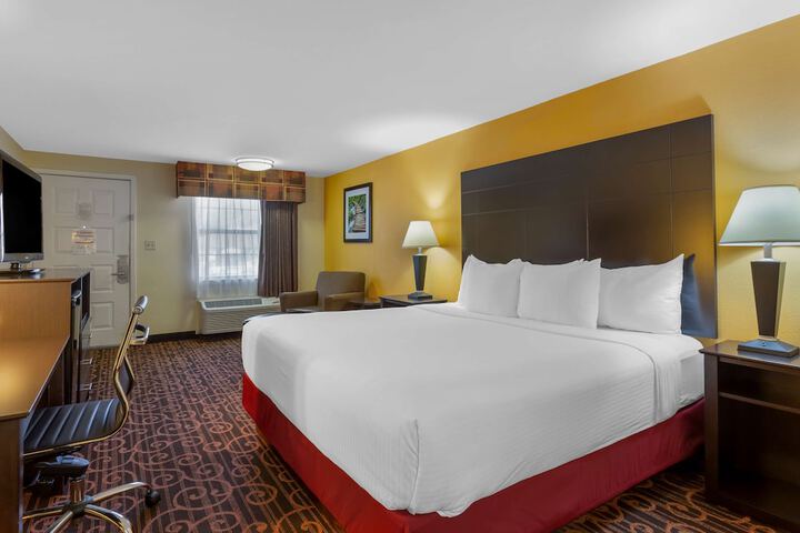 Room 18 of 30