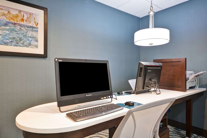 Business Center 46 of 49