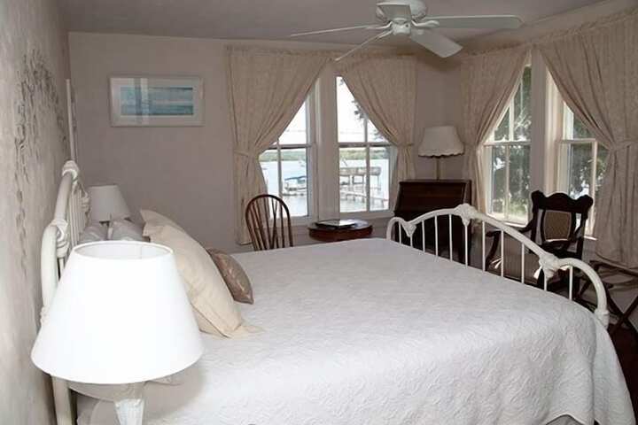 Room 13 of 39