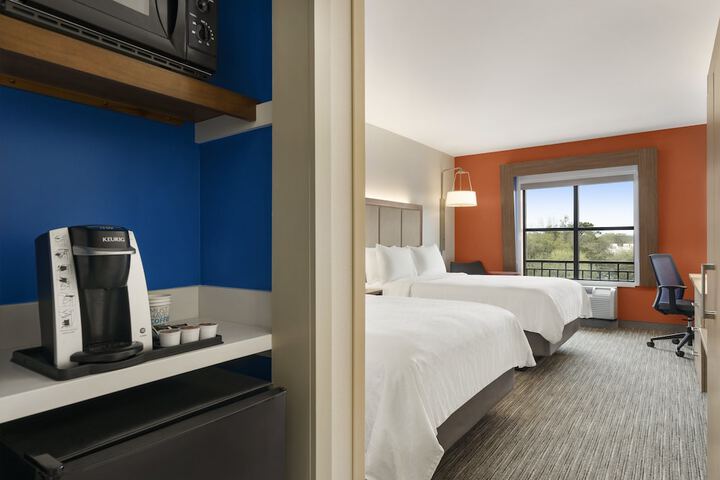 Room 19 of 39