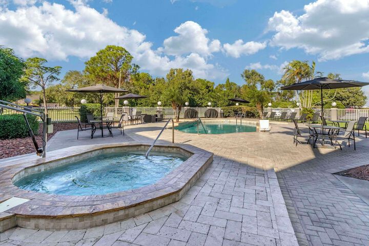 Pool 6 of 35
