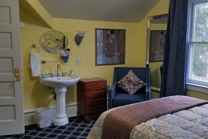 Room 17 of 50