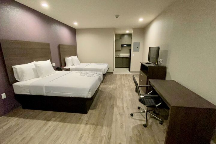 Room 14 of 34