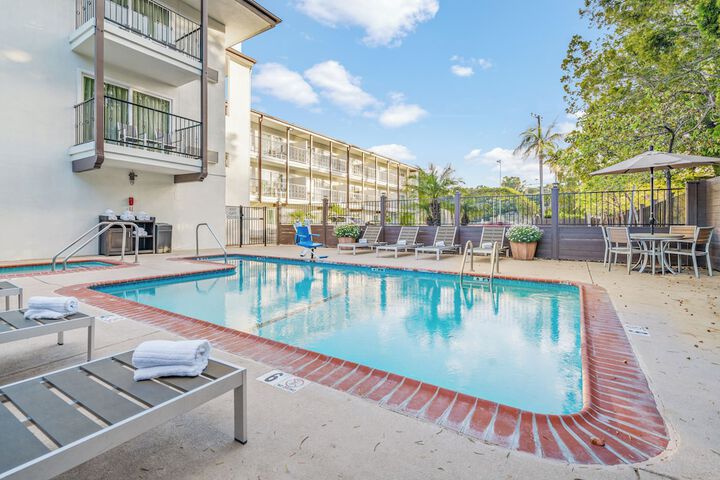 Pool 8 of 82