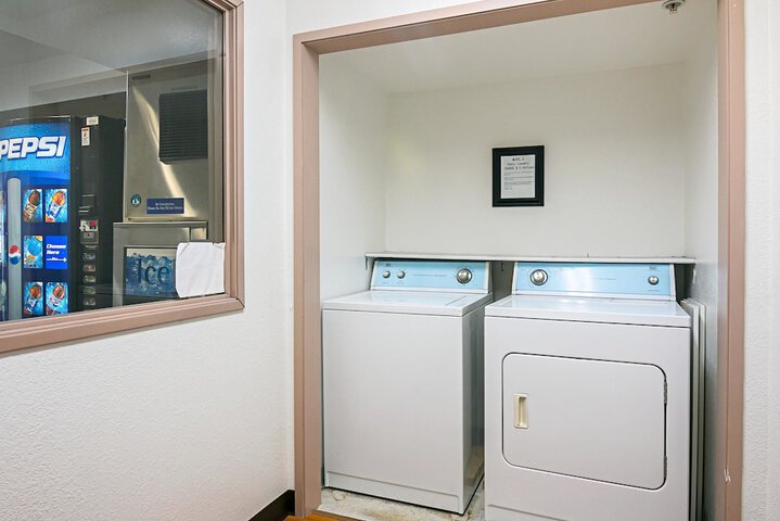 Room 14 of 30