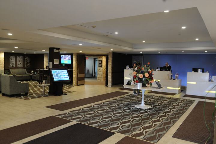 Hotel Interior 6 of 43