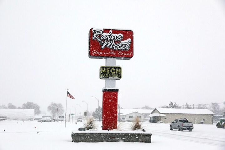 Raine Motel