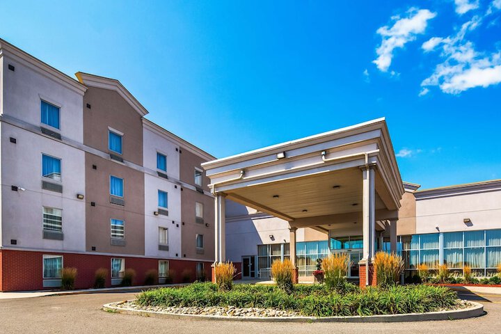 Hotel 2 of 58