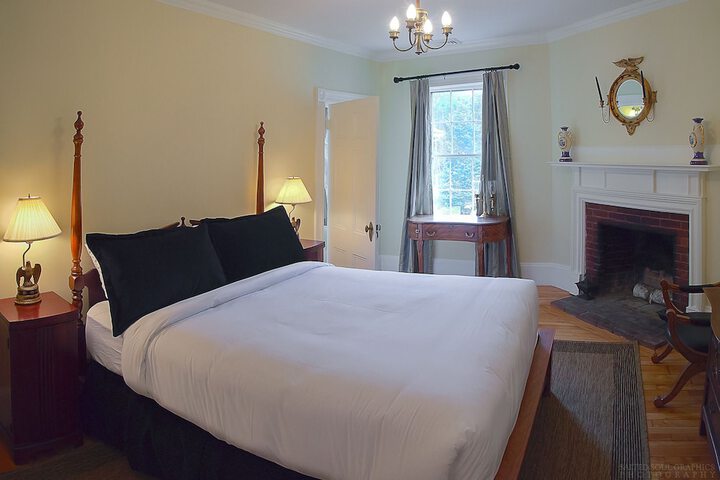 Room 65 of 112
