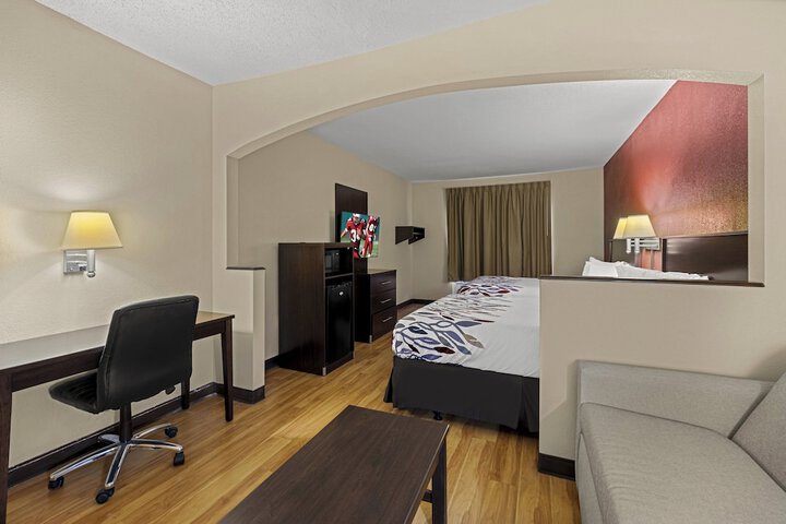 Room 27 of 35