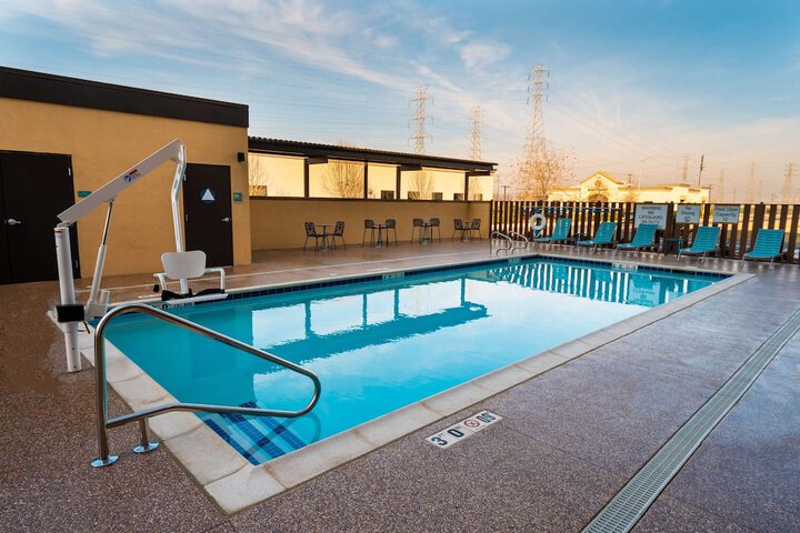 Home2 Suites by Hilton Bakersfield