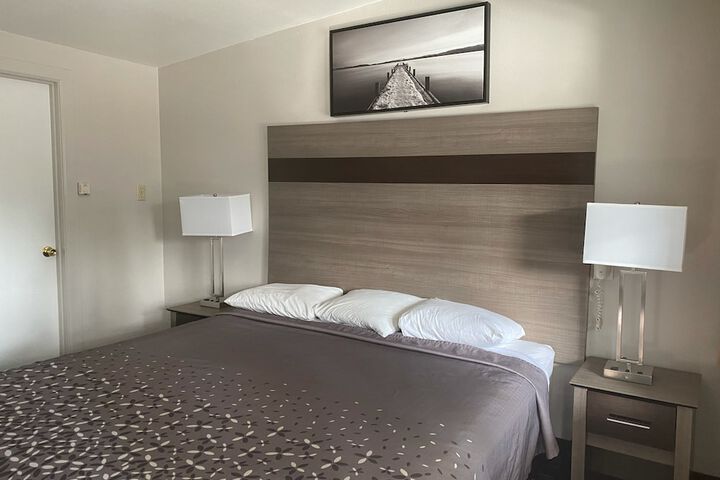 Room 46 of 76