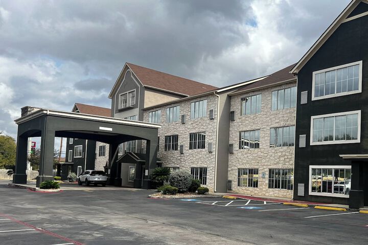 Hotel 2 of 29