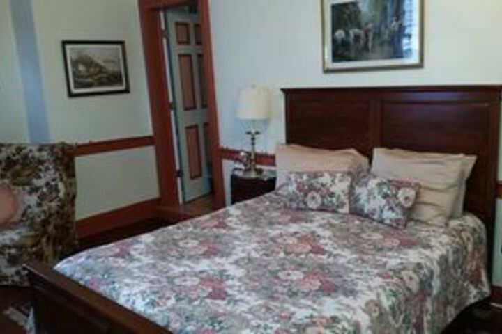 The Historic Fairfield Inn