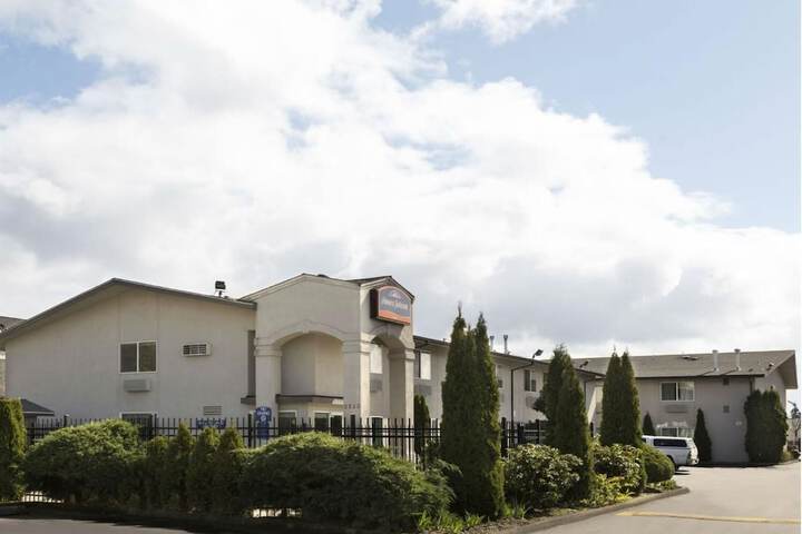 Hotel 2 of 39