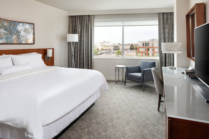 Room 40 of 135