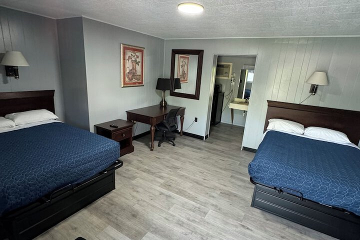 Acorn Motel