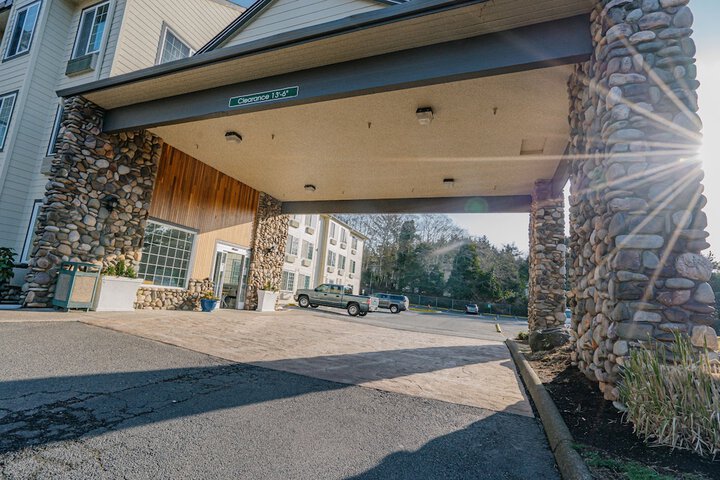 Hotel 4 of 91