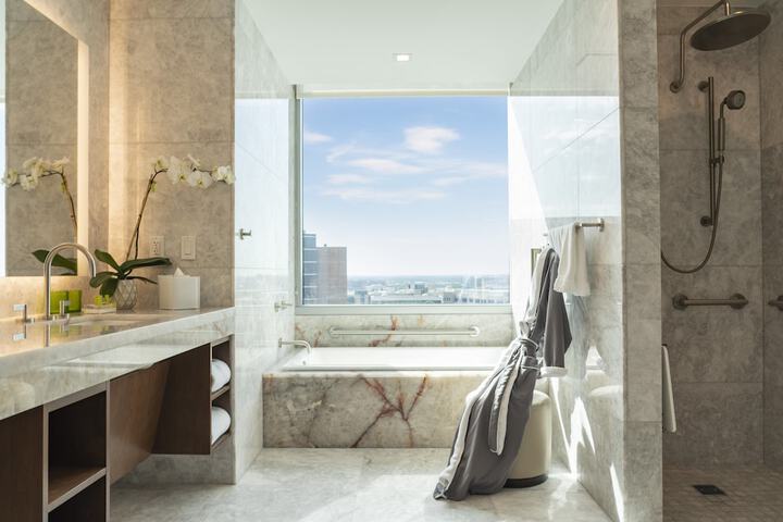 Room 21 of 74