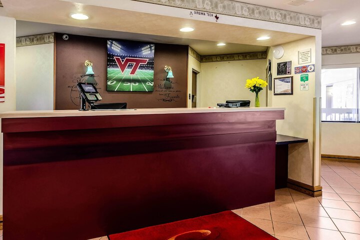 Econo Lodge Christiansburg-Blacksburg I-81