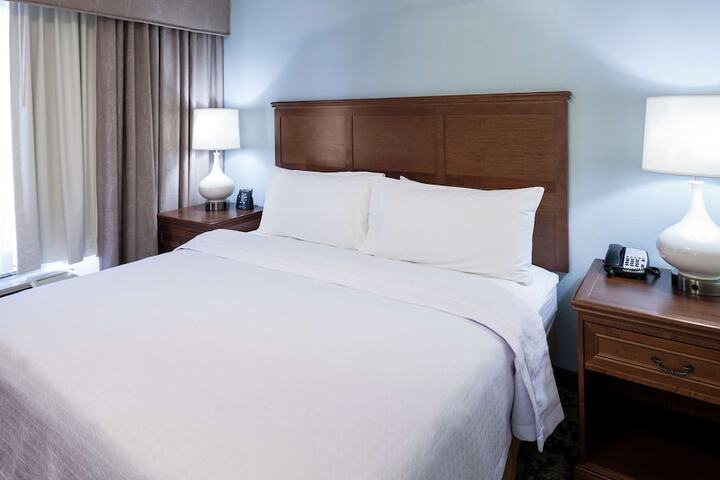 Room 21 of 32