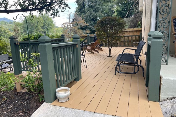 Mountain Aire Cottages Inn & Glamping
